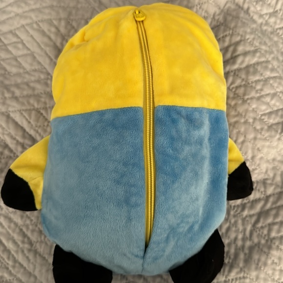 Concert Minion - Picture 7 of 8